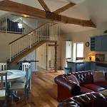 Mary\'S Bespoke Cottage