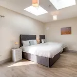 Central Park Apartment 3