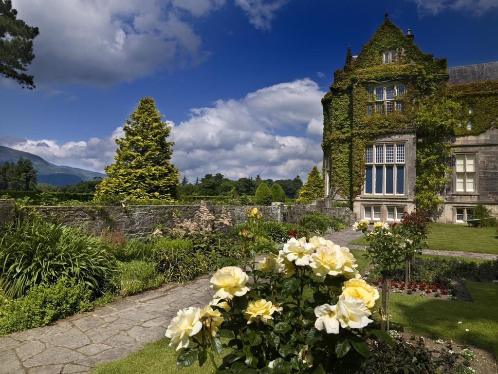 Dromhall 4*