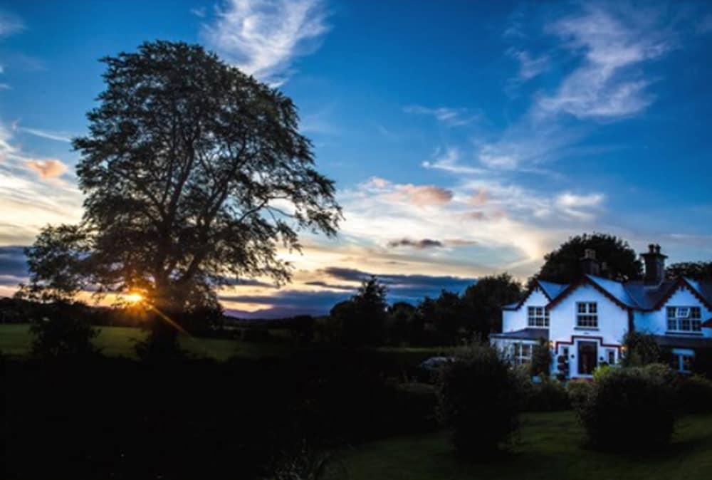 Killeen House And Rozzers Restaurant 3*