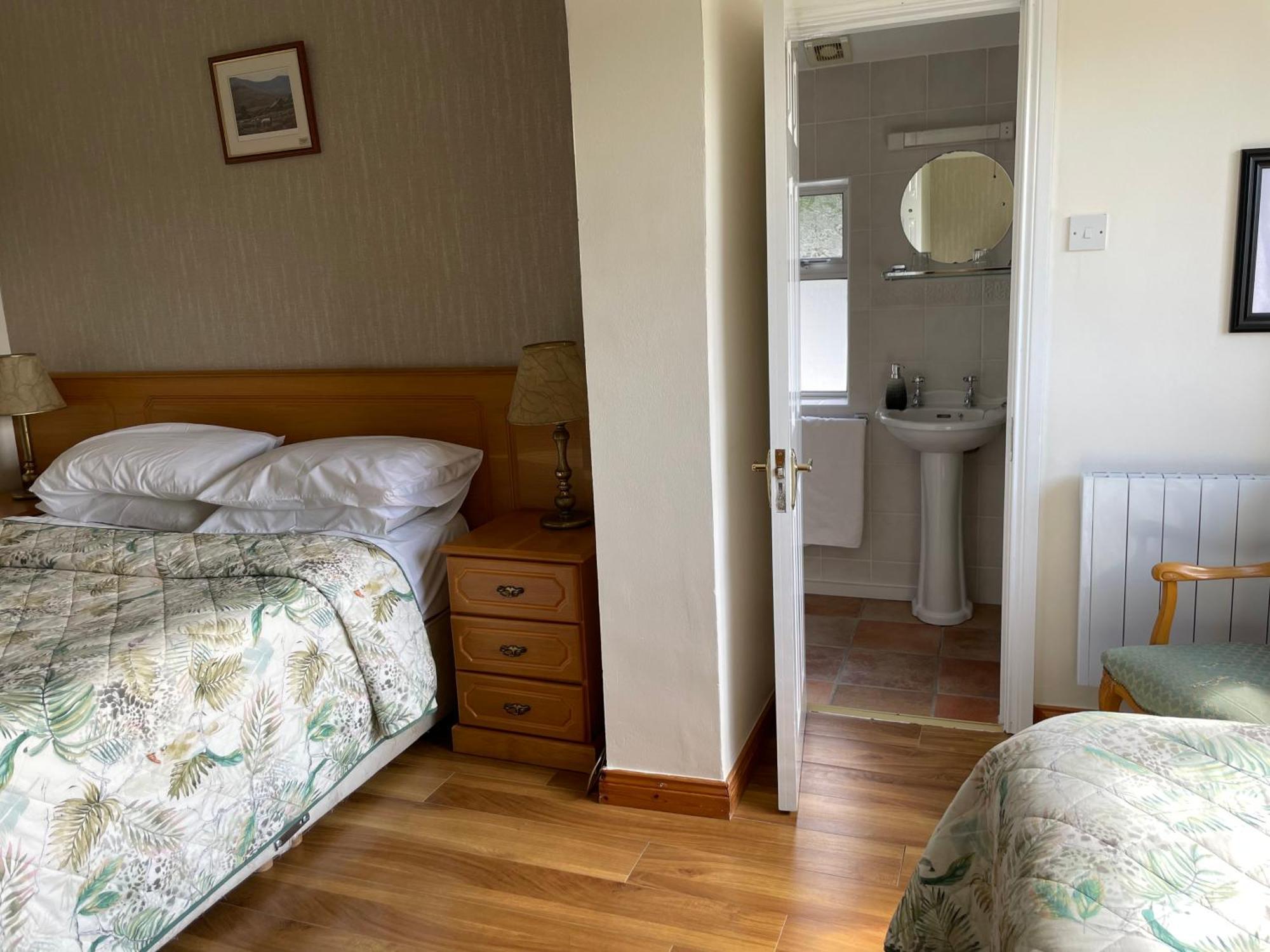 Muckross Riding Stables Farm stay