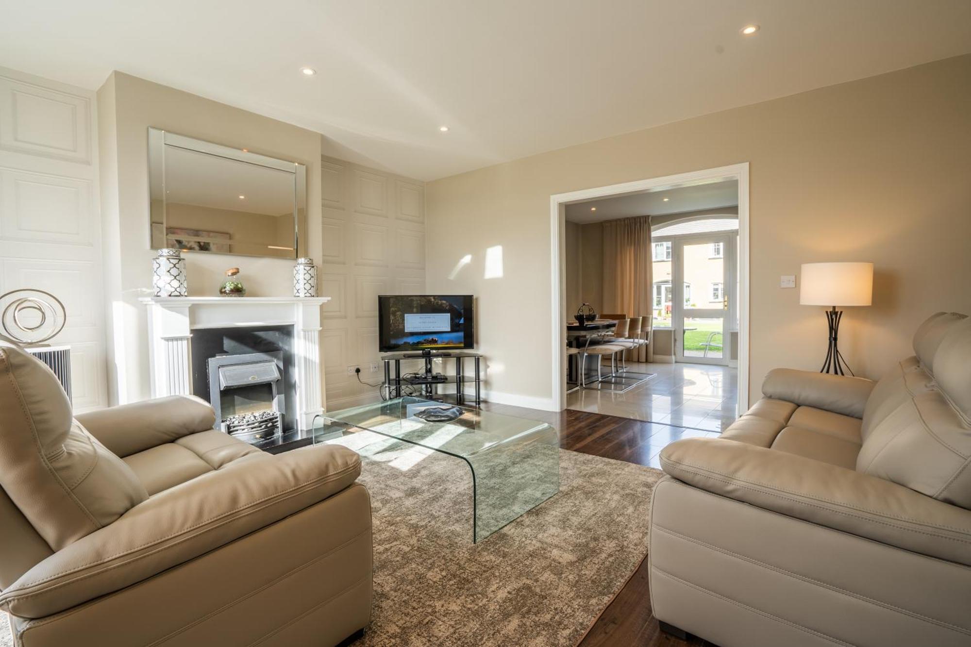 Muckross Luxury Residences Holiday home *