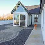 Longfield Lodge