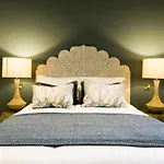 The Lodges At Castle Lodge