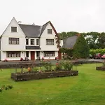 Alderhaven Country Home