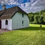 Cottage 33 Old Killarney Village Killarney