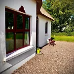 Cottage 33 Old Killarney Village Killarney
