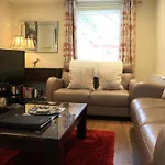 3 Fair Hill House Centrally Located With Parking And Wifi Sleeps 6