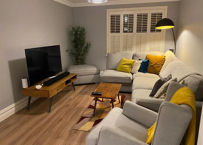 Gleanntan House - Beautiful Family Town House