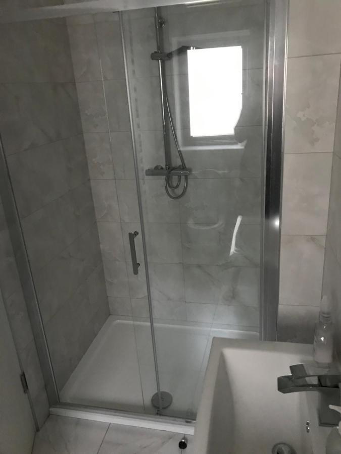 Guest house 1 Luxurious In Family *
