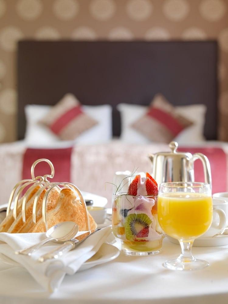 Royal Townhouse Hotel 4*