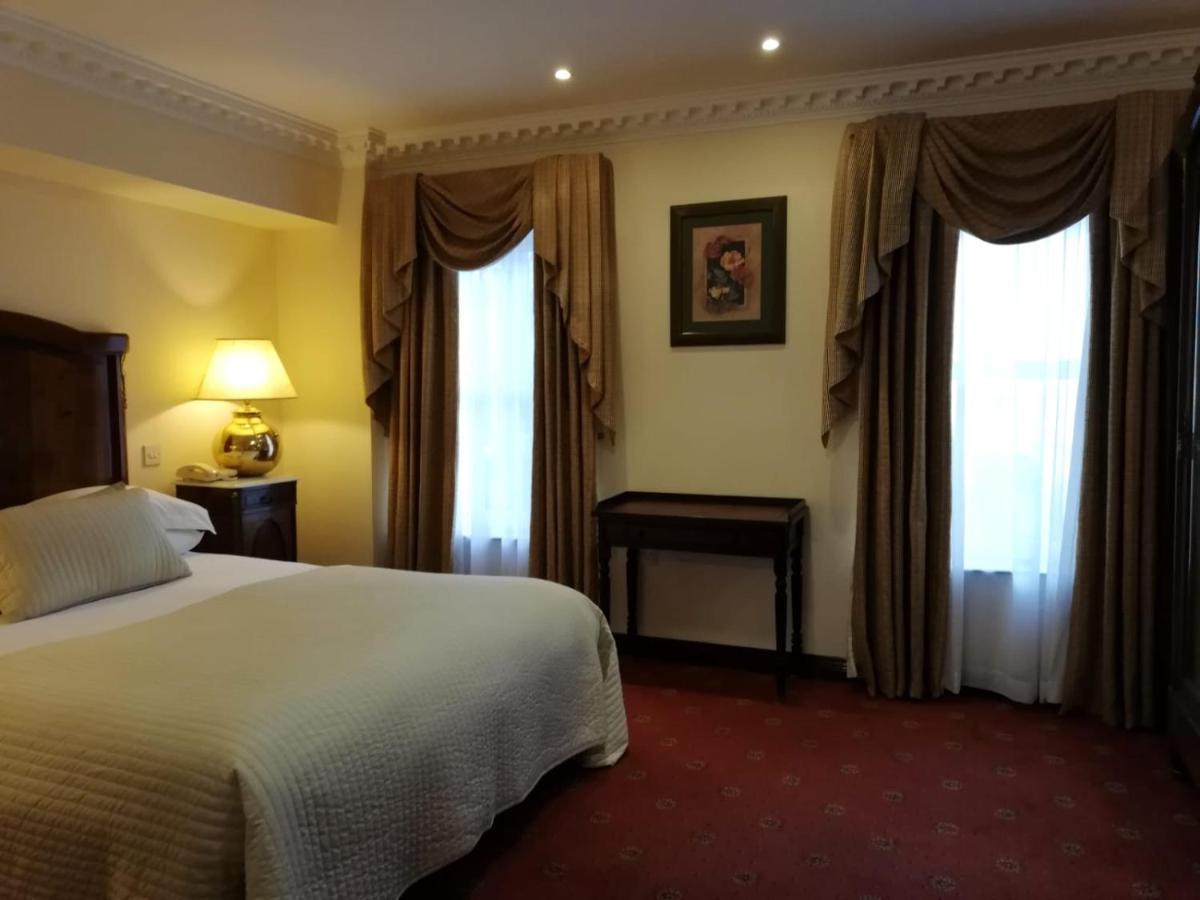 Guest house Foley's Townhouse 4*