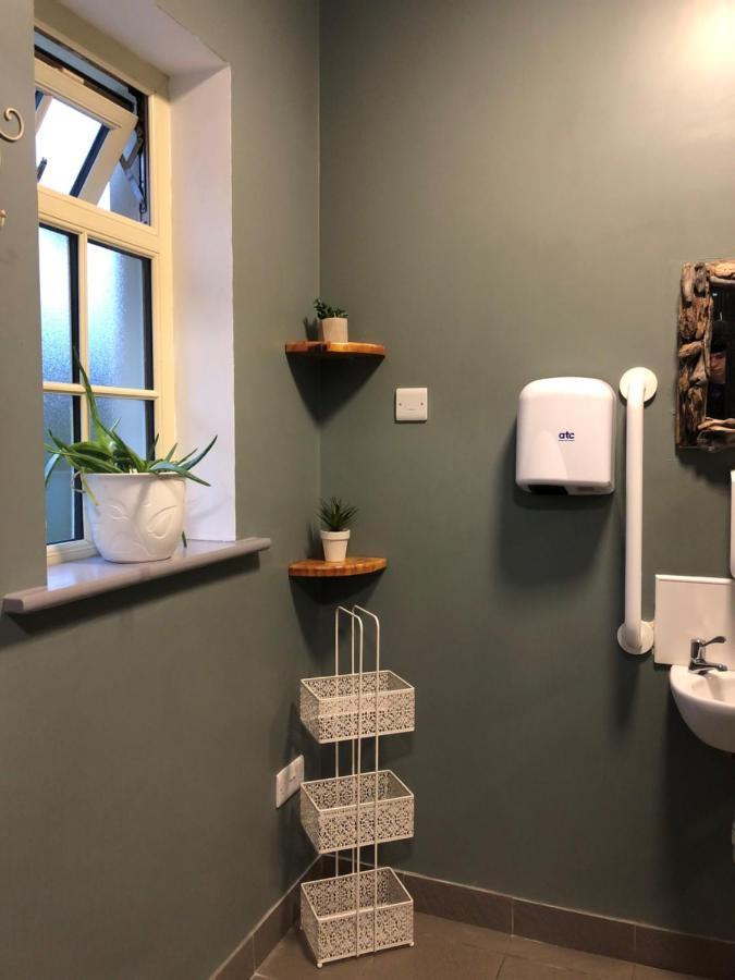 Old Post Office Studio Apartment Killarney