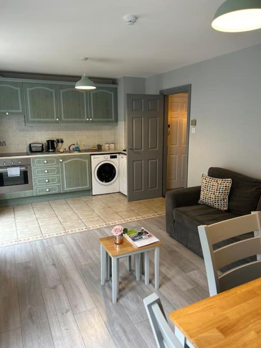 Chapel Place, Town Centre Apartment