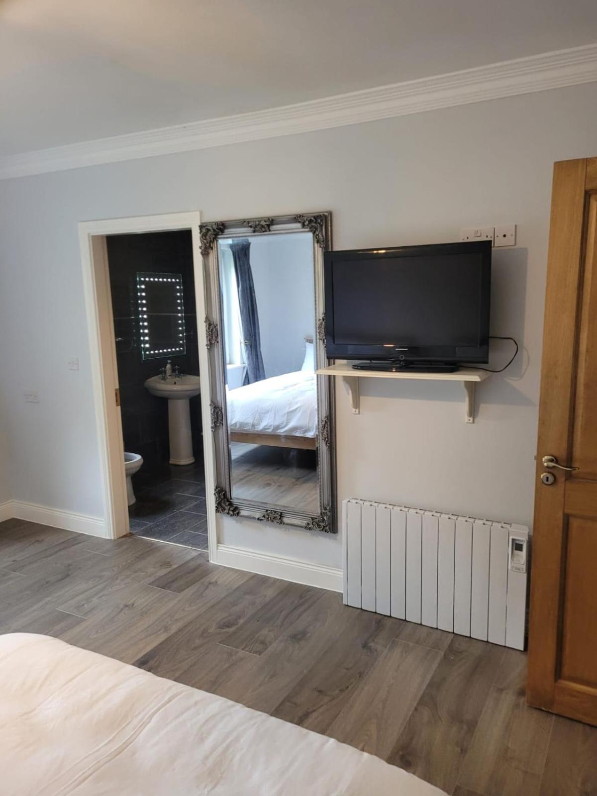 Large En-suite