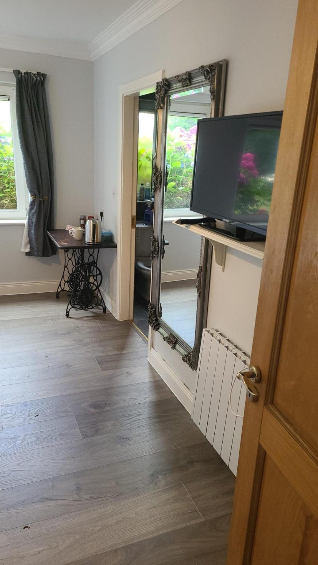 Large En-suite Homestay *