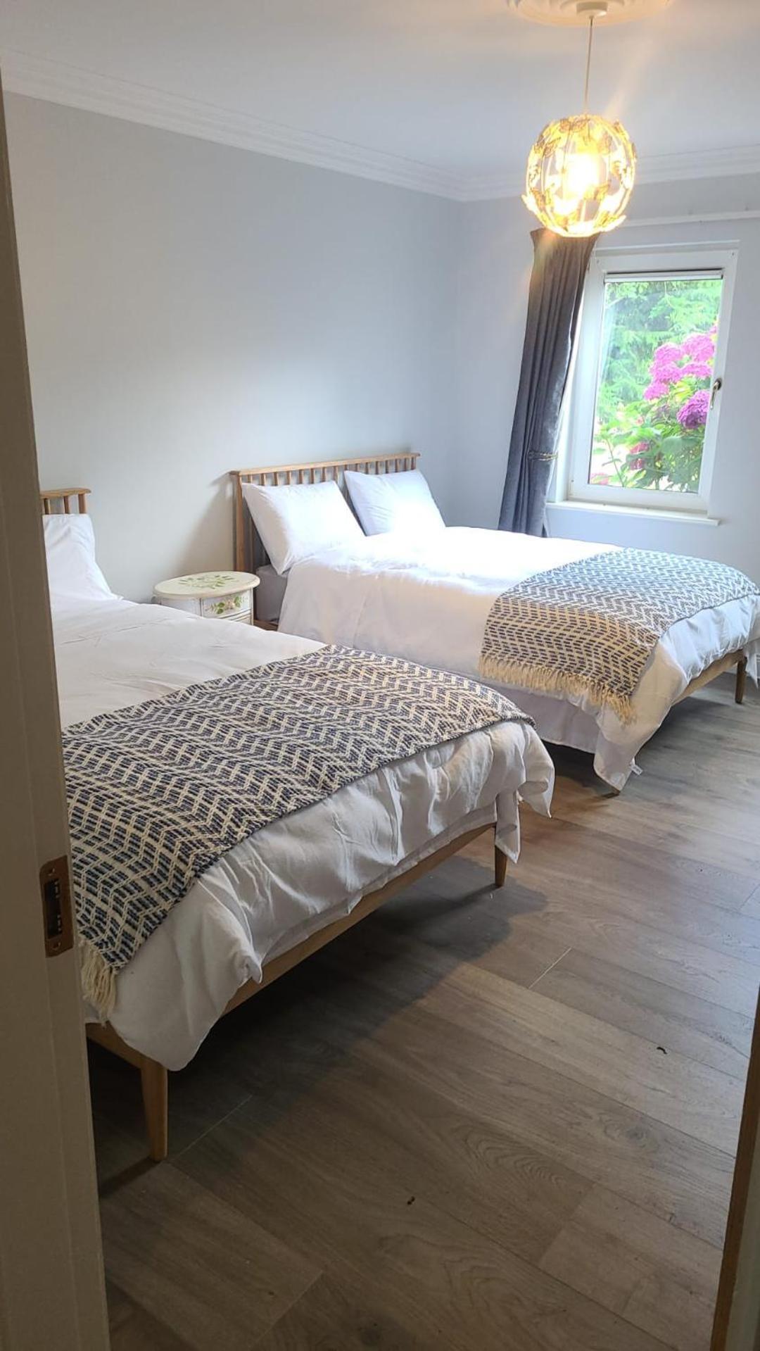 Large En-suite Homestay *