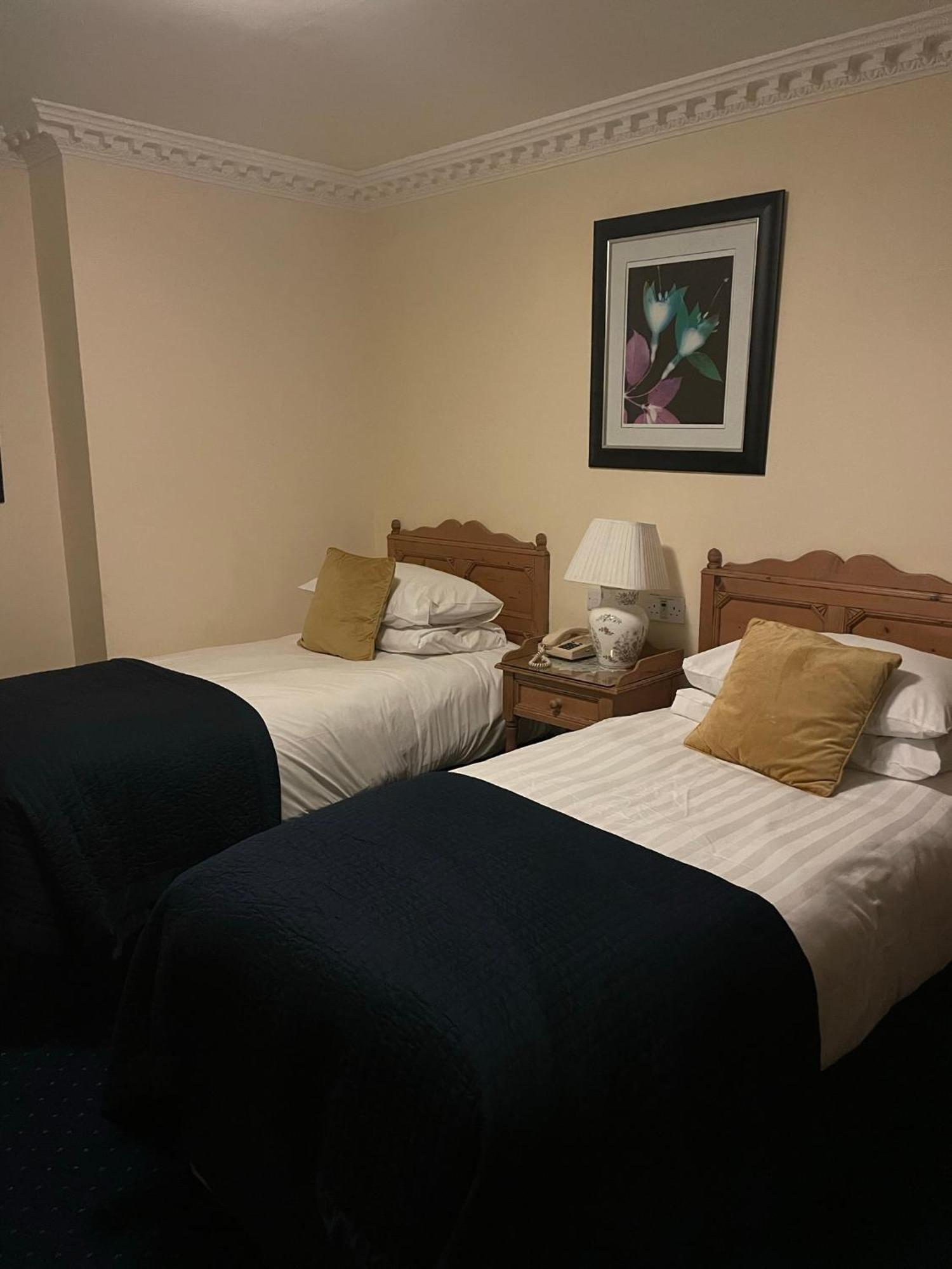 Guest house Foley's Townhouse 4*