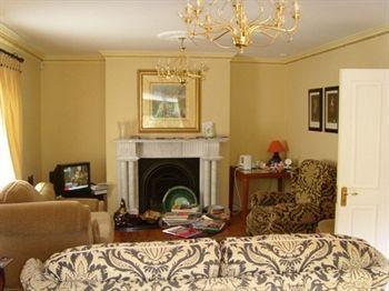 Hotel Beniska House 3*