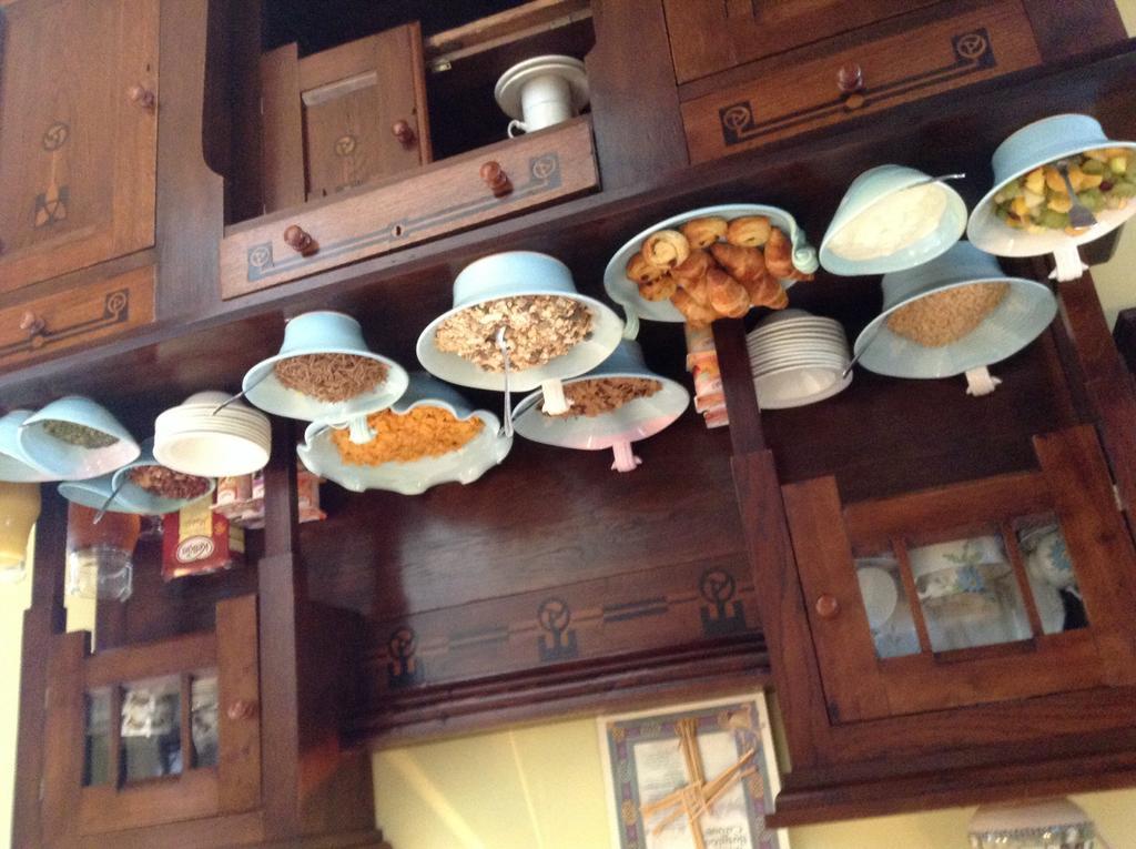 Guest house Robeen House 3*
