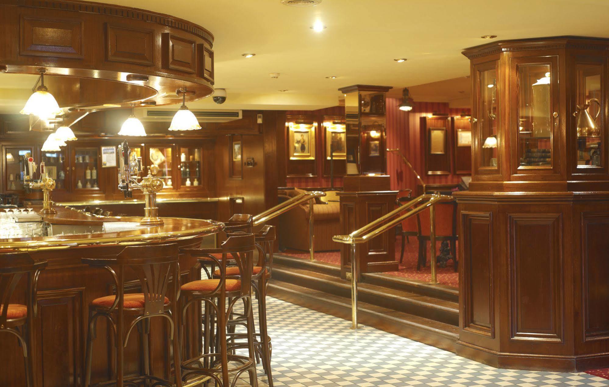 Killarney Plaza Hotel & Spa
