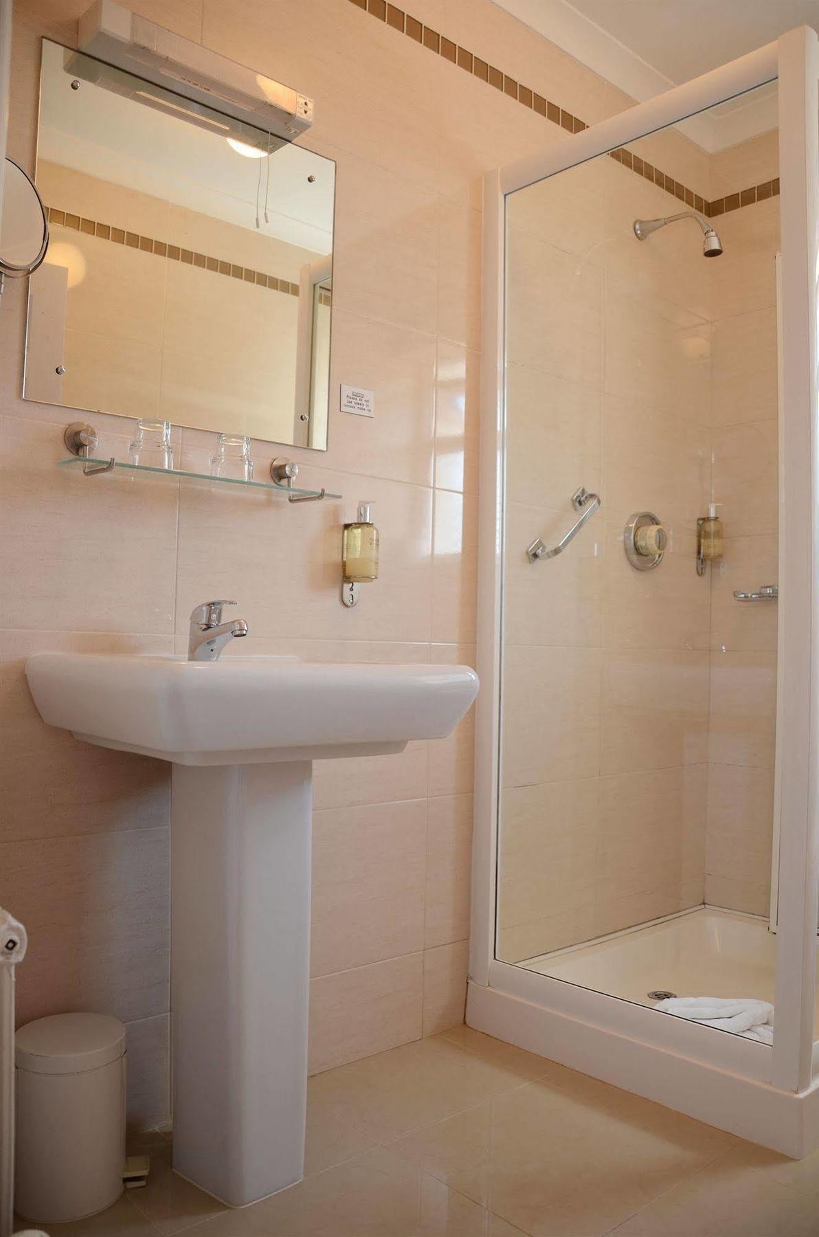Ardree House Bed & Breakfast 4*