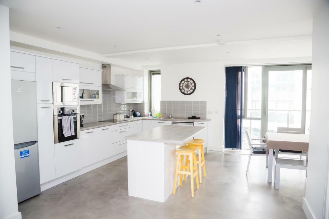 Reeks Gateway Townhouse Apartment