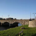 Laune Bridge House Guest Accommodation