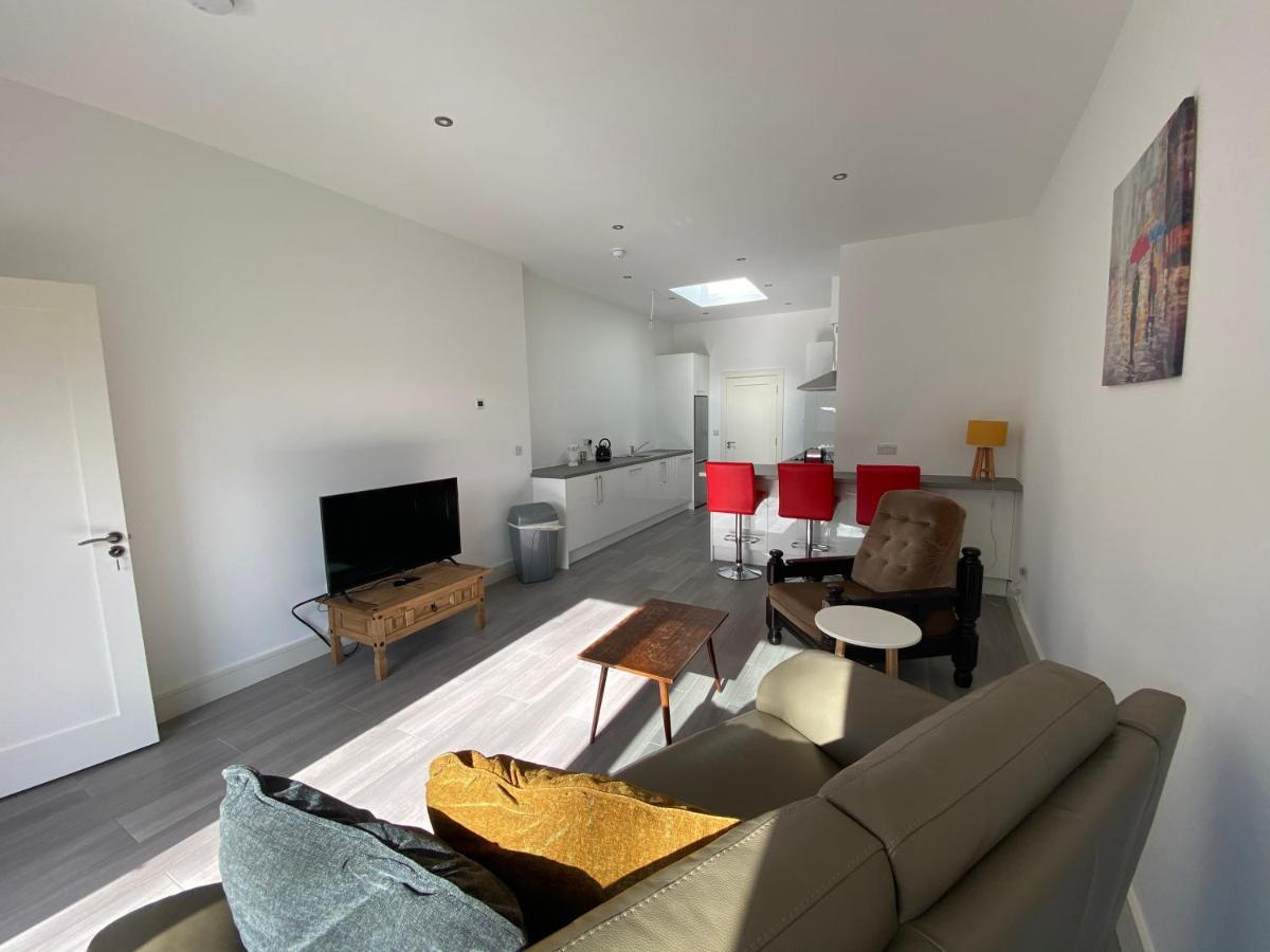 Apt 4 - Silver Spruce *