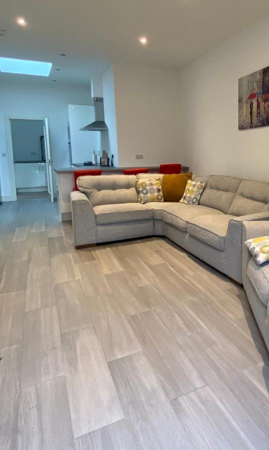 Apartment Apt 4 - Silver Spruce *