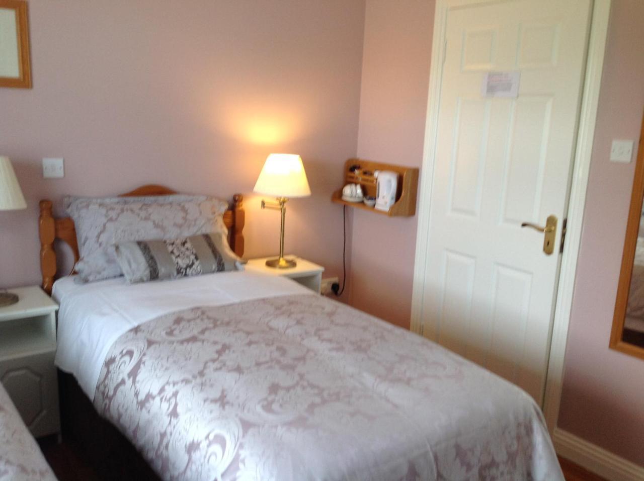 Chelmsford House Lakes Of Bed & Breakfast Killarney